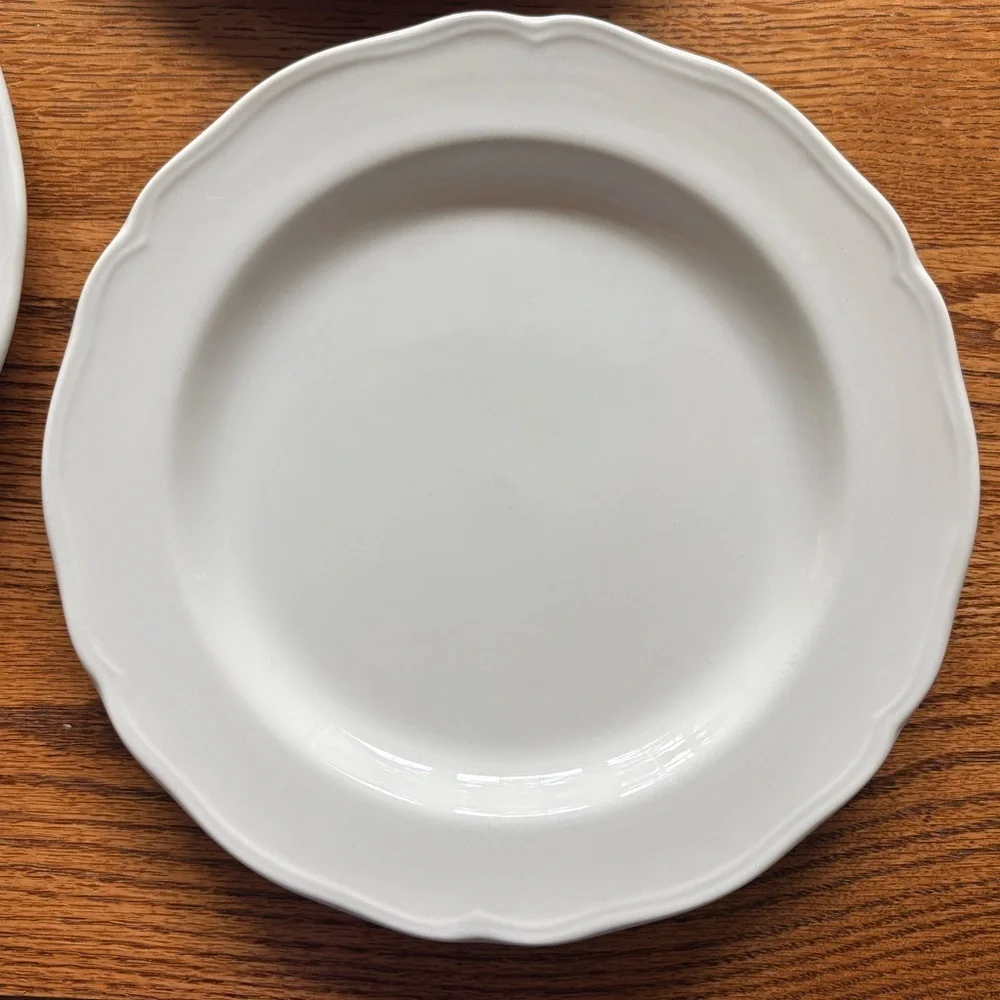 J&G Meakin Royal Staffordshire Heirloom Ironstone white set of 5 Plates ~10 in.
